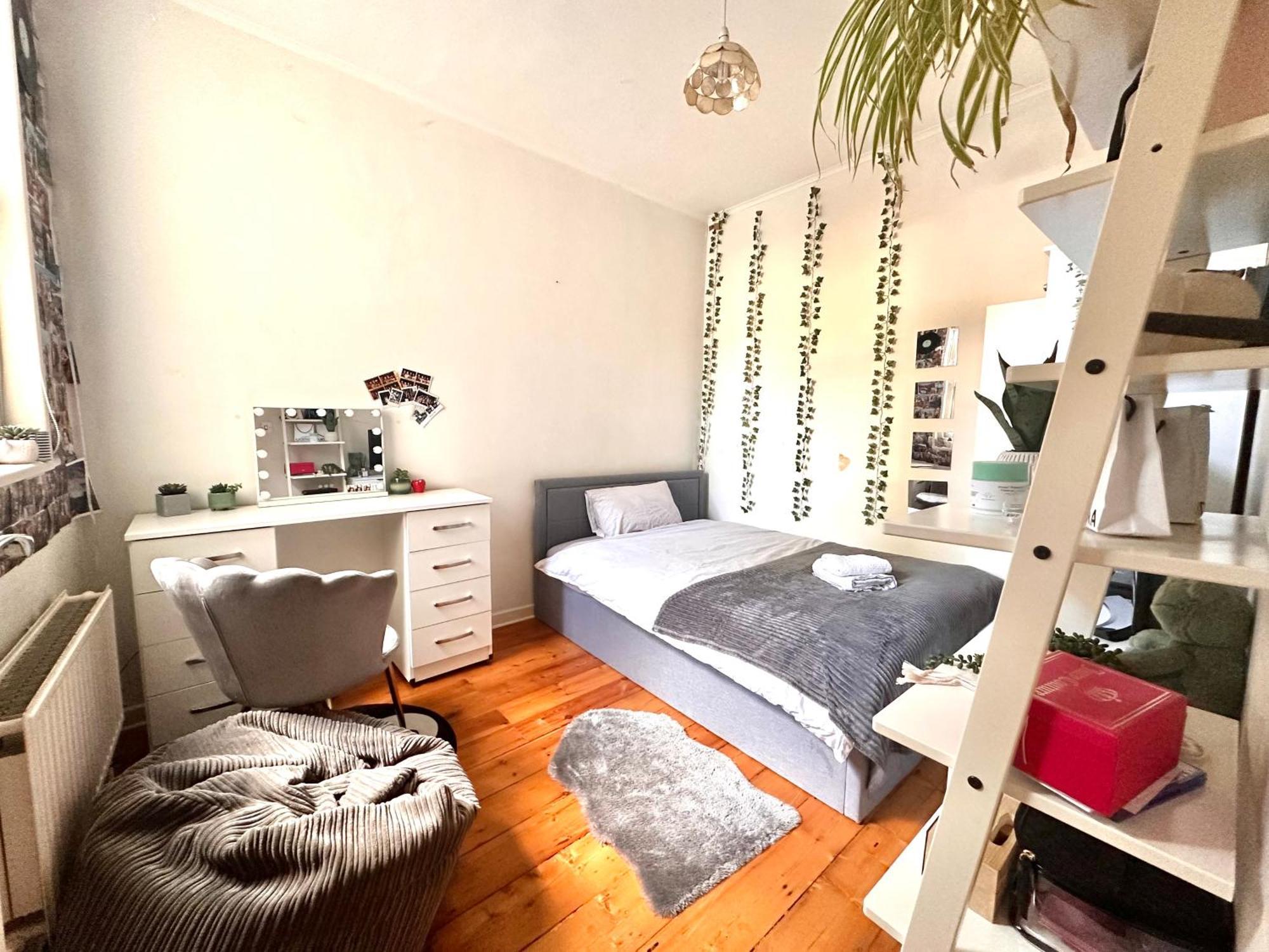 A Lovely Guest Room In West ลอนดอน ภายนอก รูปภาพ